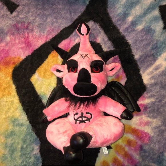 MAKE AN OFFER 🖤 Killstar Kreepture Bubblegum Dark Lord - Picture 2 of 3